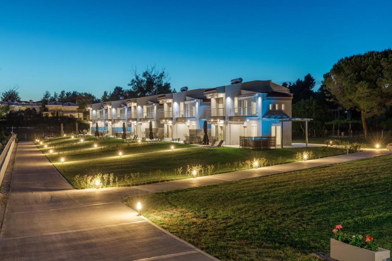V Luxury Apartments Posidi Exterior photo