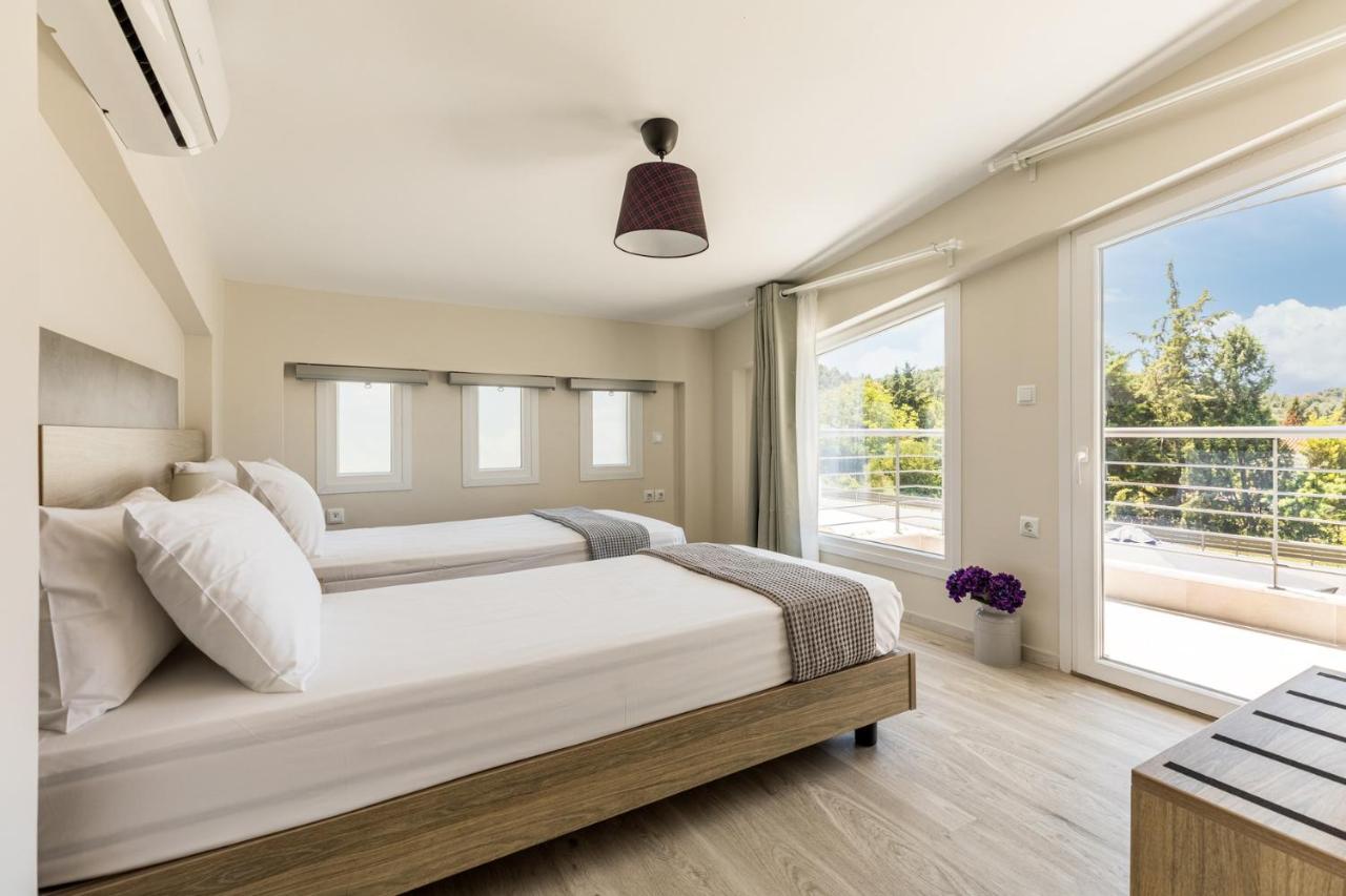 V Luxury Apartments Posidi Exterior photo